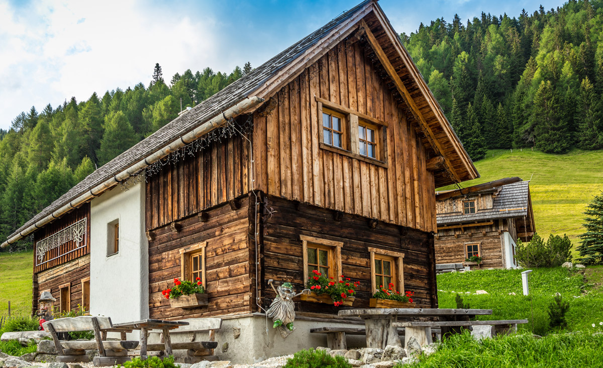 Hüttenurlaub in urigen Chalets und Lodges in den Alpen - Urlaub in tradionelle Hütten